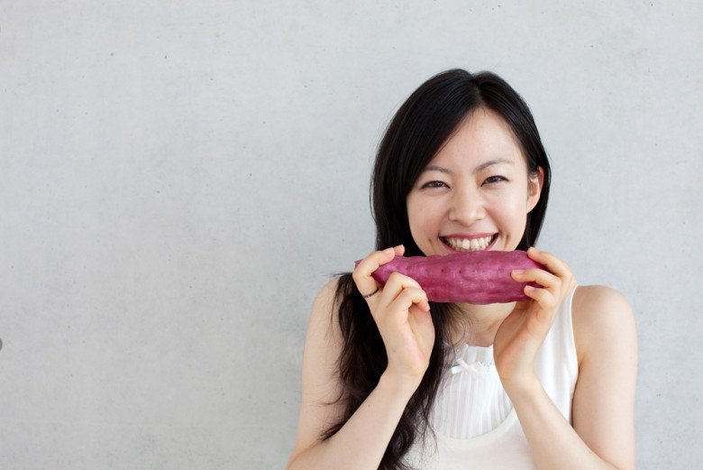 Mơ thấy khoai lang là điềm gì? Giải mã chiêm bao chuẩn xác 7 Mơ thấy ăn khoai lang